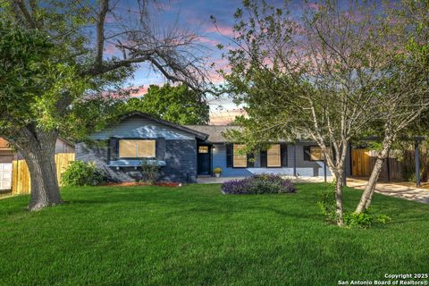 134 Hillcrest Universal City TX 78148