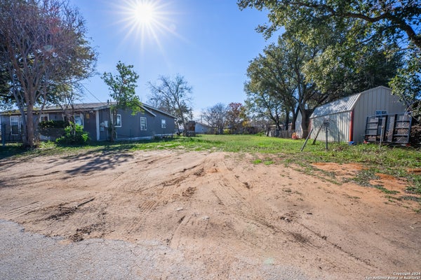 7988 E 5TH ST, SOMERSET, TX 78069 - Image 5e2b05b65fddb86da1137db29dfb7221/348497447