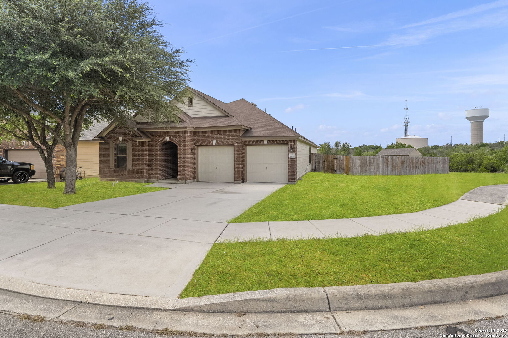 11005 Almond Wood