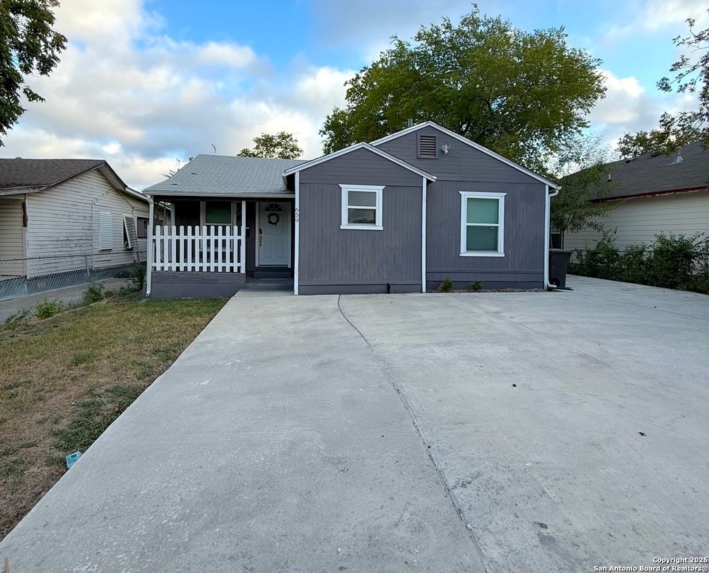 Photo of 659 olmos, San Antonio, TX 78212 (MLS # 1933733)