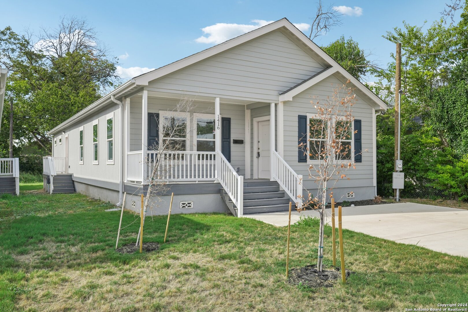 1416 BURLESON