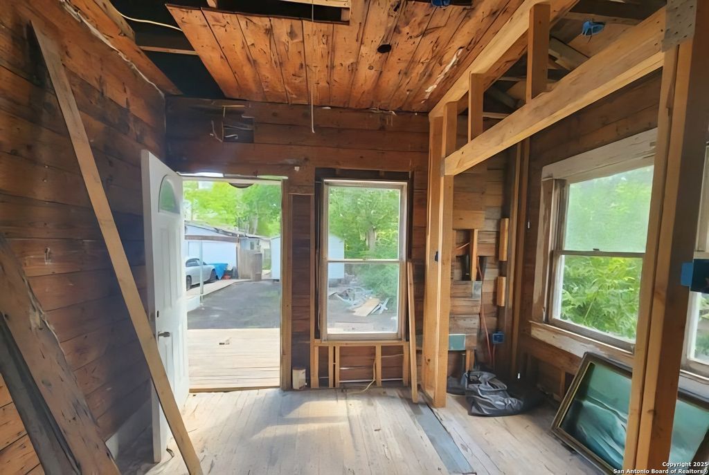 Photo of 534 kayton, San Antonio, TX 78210 (MLS # 1886090)