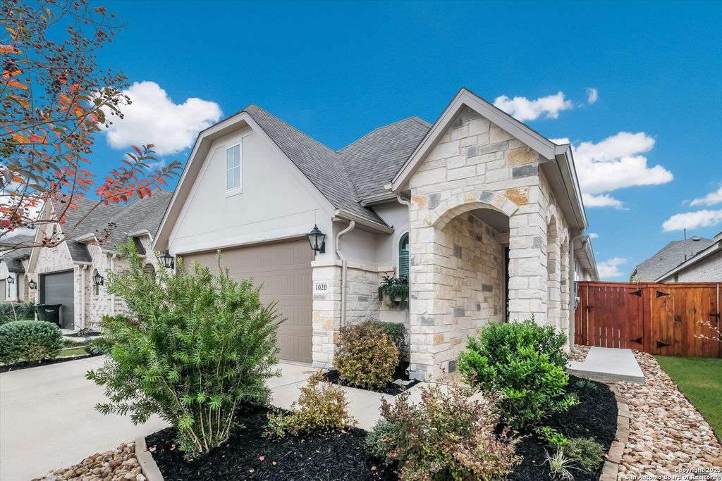 Photo of 1020 Easy Gruene, New Braunfels, TX 78130 (MLS # 1930295)