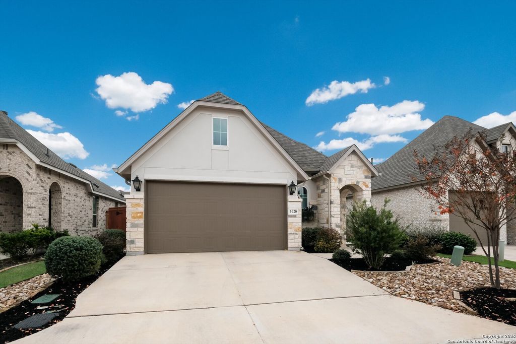 Photo of 1020 Easy Gruene, New Braunfels, TX 78130 (MLS # 1930295)