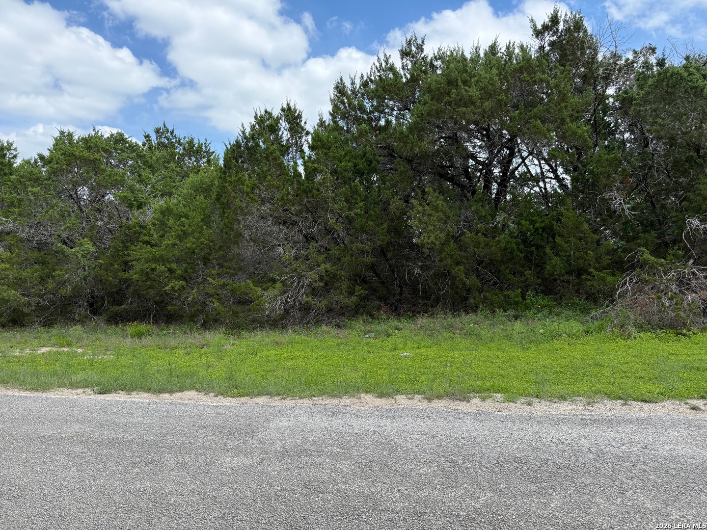 Photo 1 of 4 — 1252 HIGH HILLS DR, Canyon Lake, TX 78133