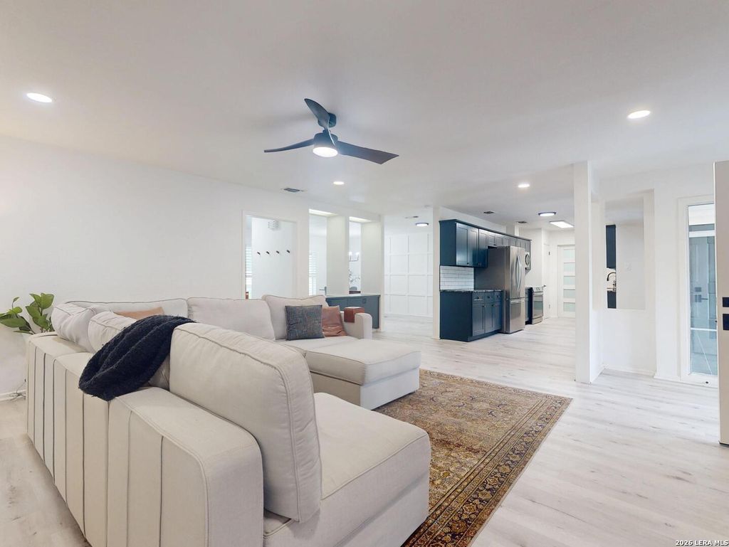 Photo of 215 TRAFALGAR RD, San Antonio, TX 78216 (MLS # 1961556)