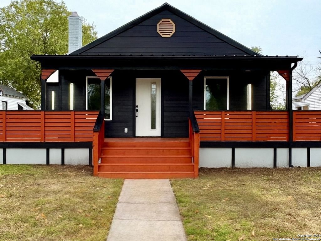 Photo of 1614 Steves, San Antonio, TX 78210 (MLS # 1926603)