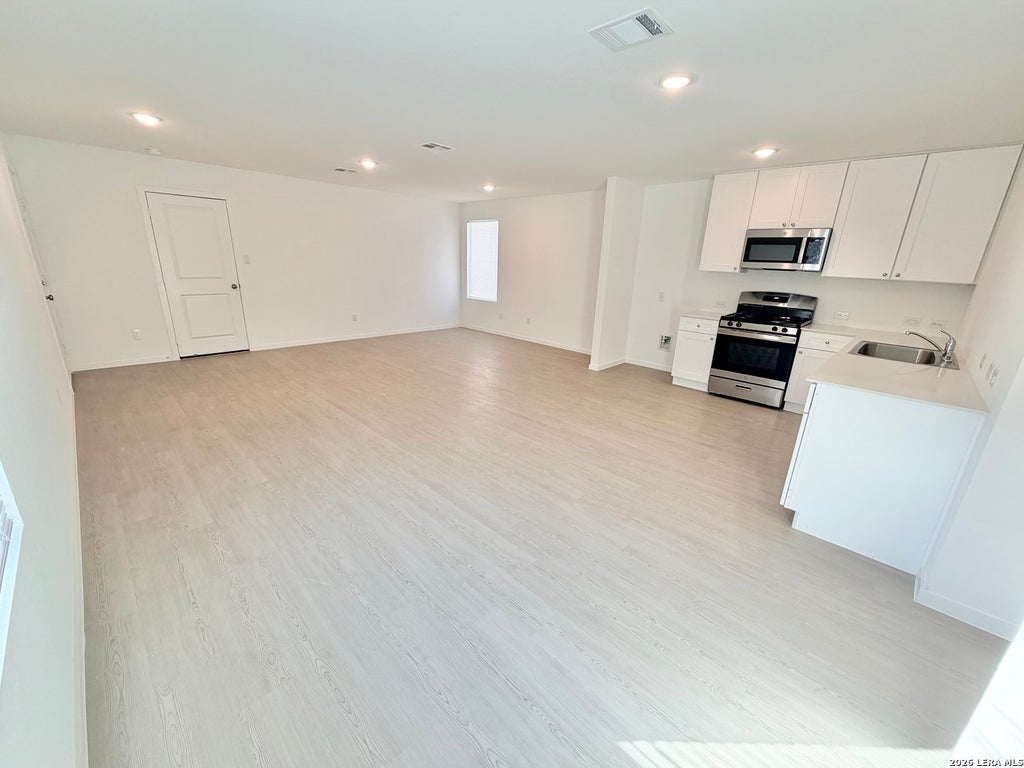 Photo of 8604 EUCALYPTUS HLS, San Antonio, TX 78223 (MLS # 1992236)