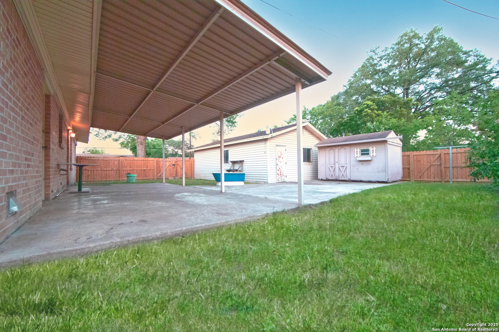 4722 Creekmoor