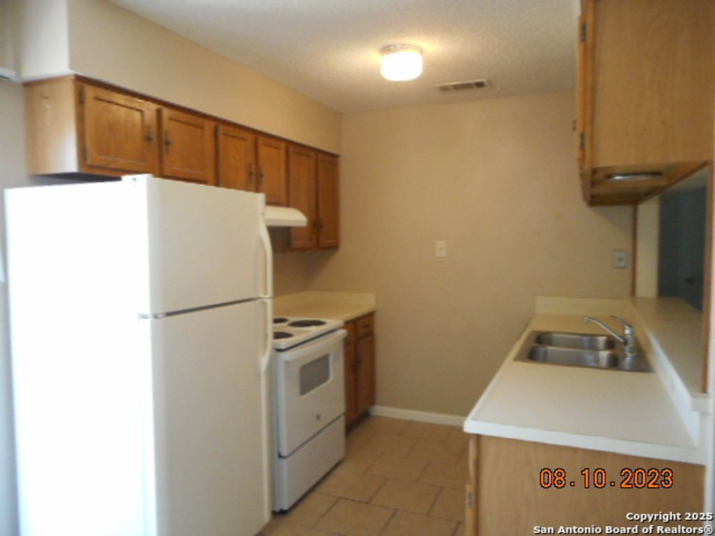 Photo of 1036 Orts A #A, Pleasanton, TX 78064 (MLS # 1918369)