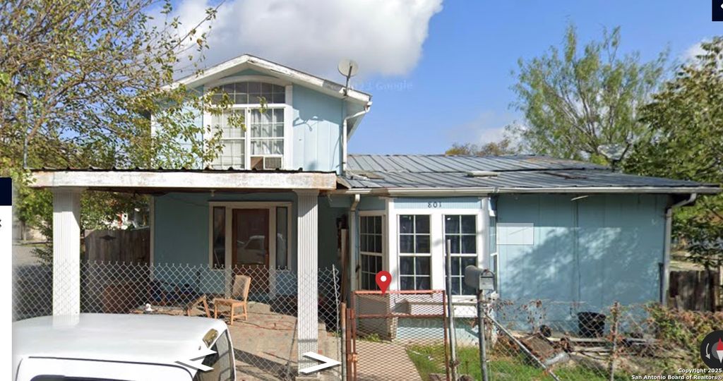 Photo of 801 Micklejohn, San Antonio, TX 78207 (MLS # 1855974)