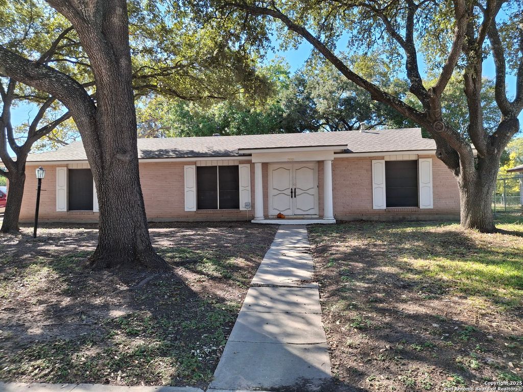 Photo of 3601 Vinecrest, Kirby, TX 78219 (MLS # 1921139)