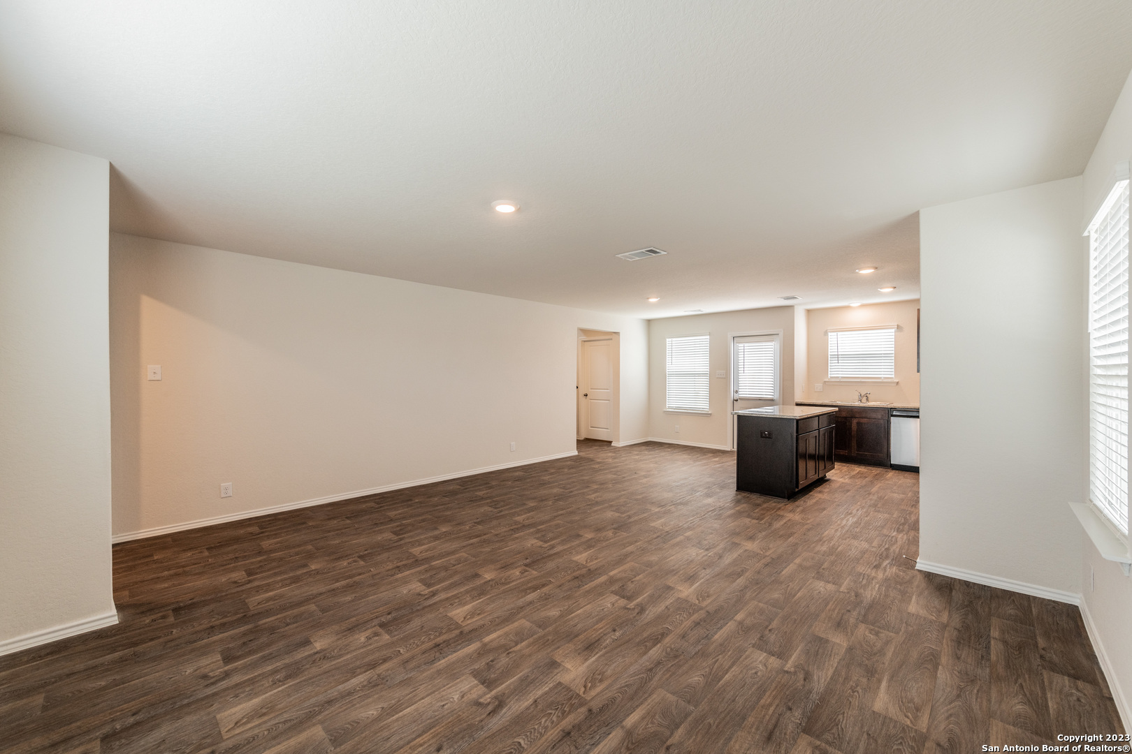 1006 Western Whipbird