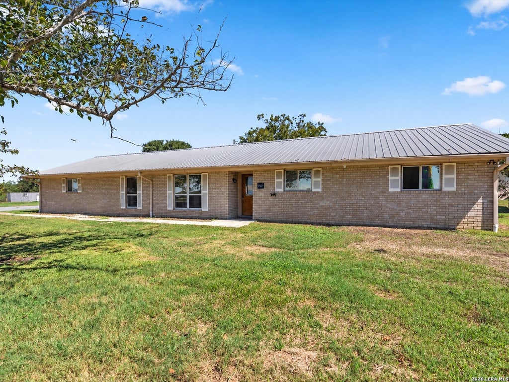 Photo of 3925 LINNE RD, Seguin, TX 78155 (MLS # 2022331)