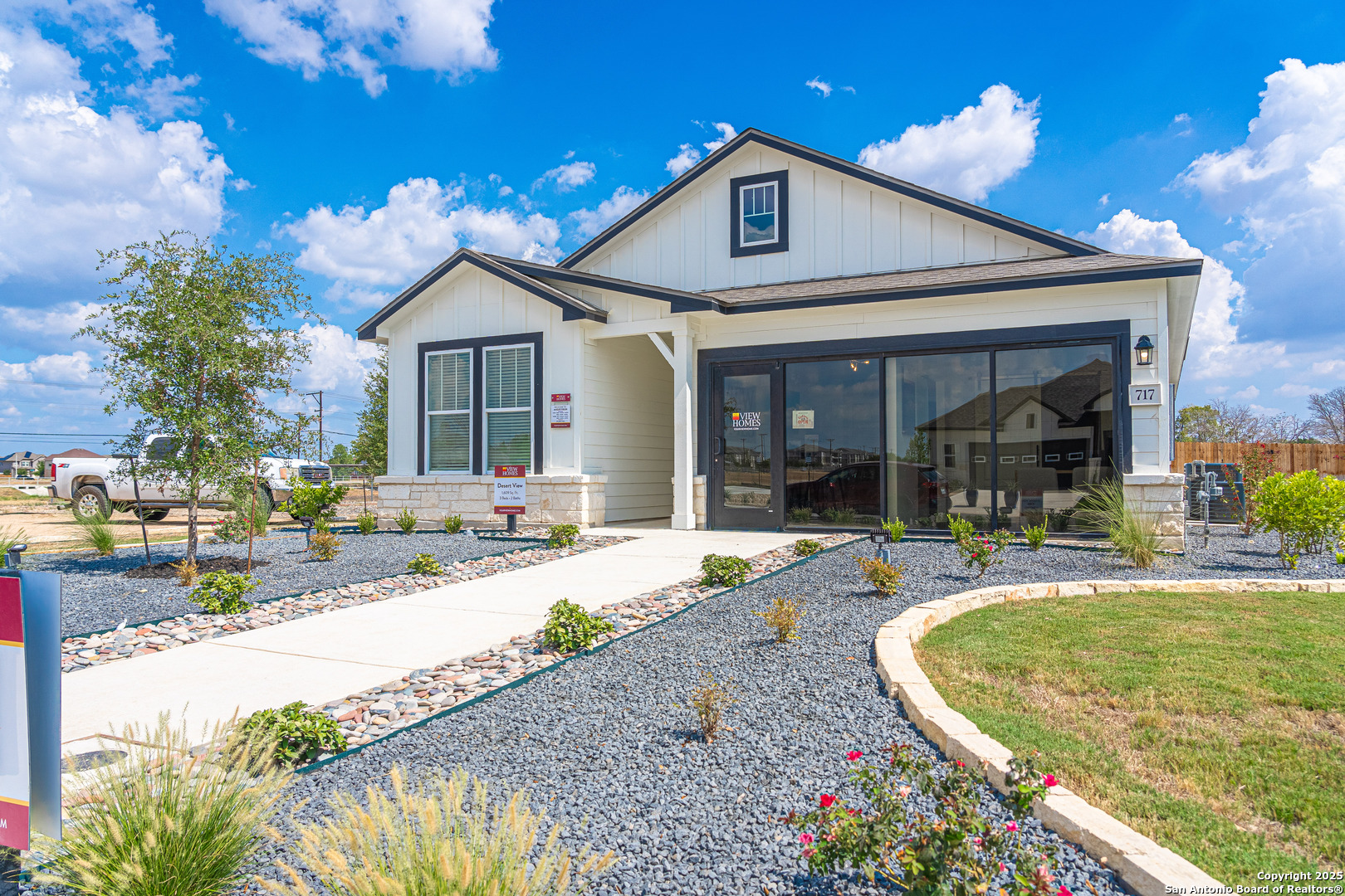 717 Willowbrook