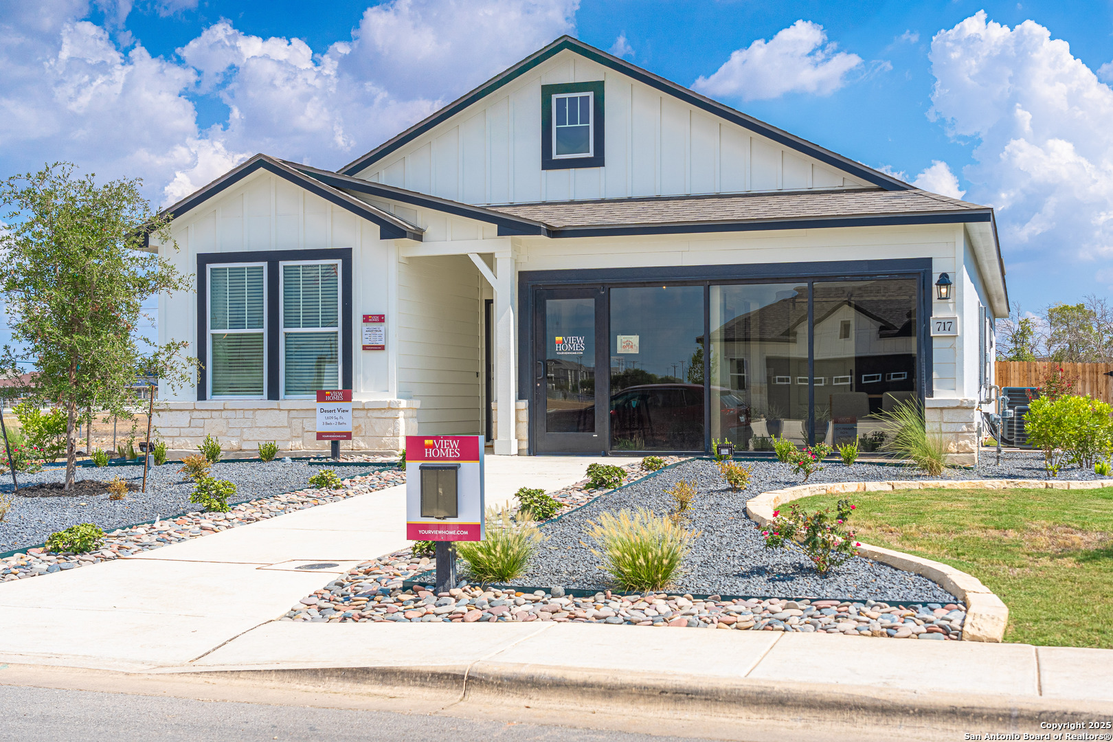 717 Willowbrook