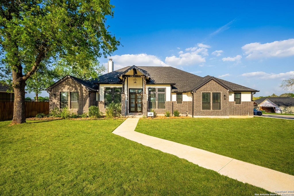 Photo of 132 Ash Parkway, La Vernia, TX 78121 (MLS # 1910451)