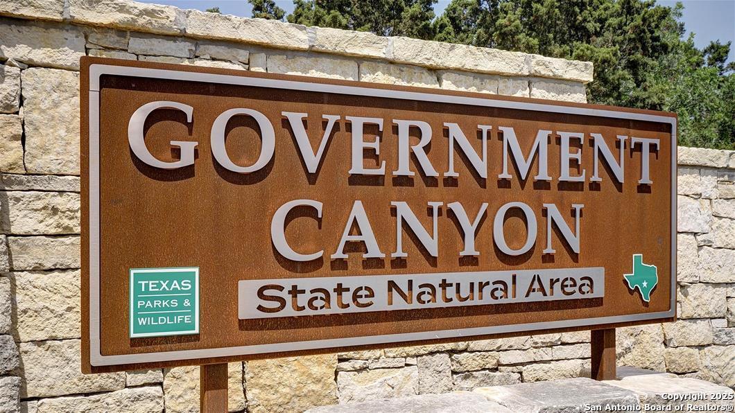 12615 Cotorra Springs