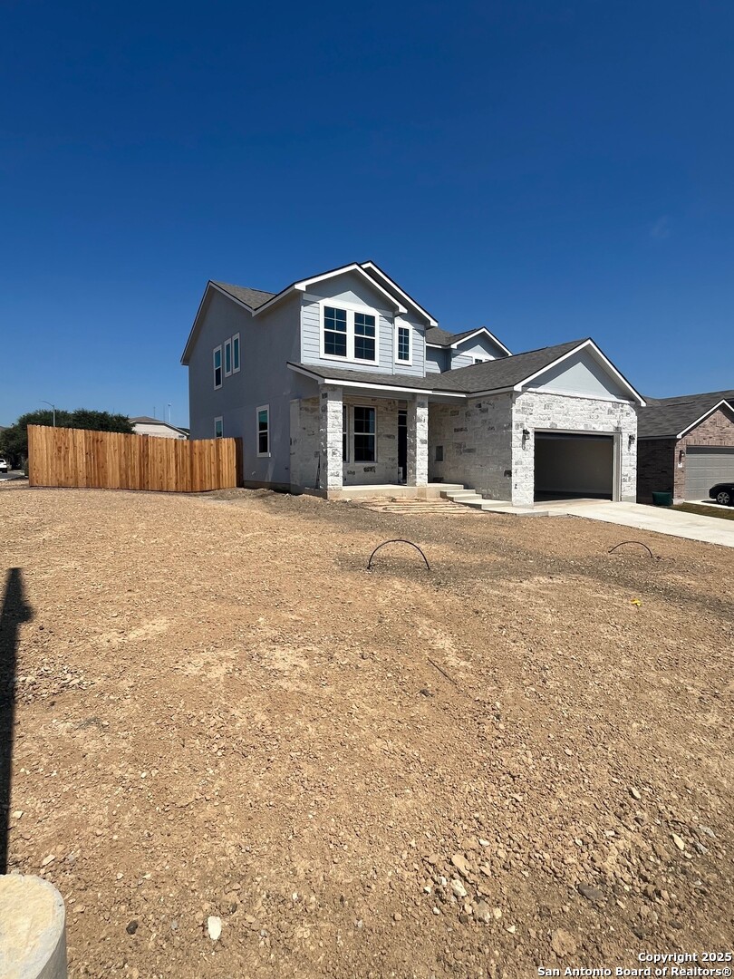 7230 Walker Loop