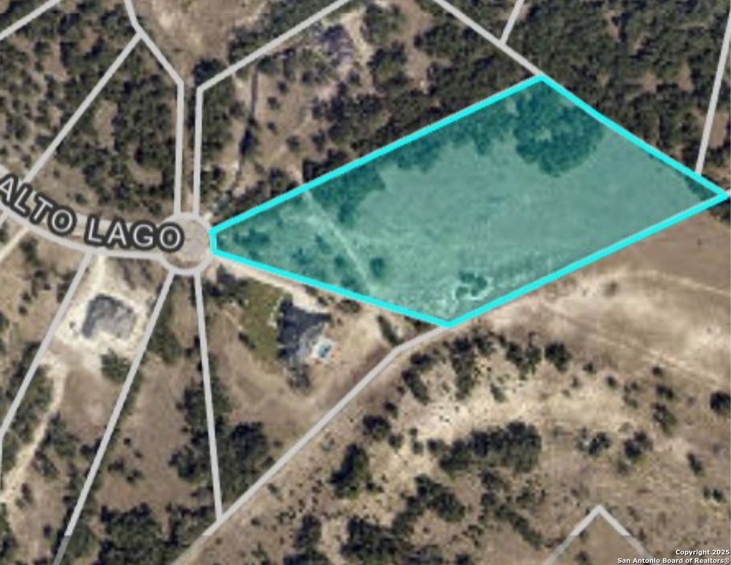 Photo of 2154 Alto Lago, Canyon Lake, TX 78133 (MLS # 1874432)