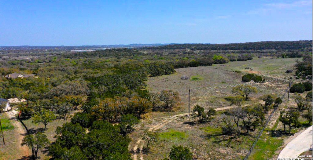 Photo of 2154 Alto Lago, Canyon Lake, TX 78133 (MLS # 1874432)