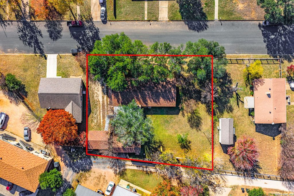 Photo of 106 Seamoor, Fredericksburg, TX 78624 (MLS # 1955814)