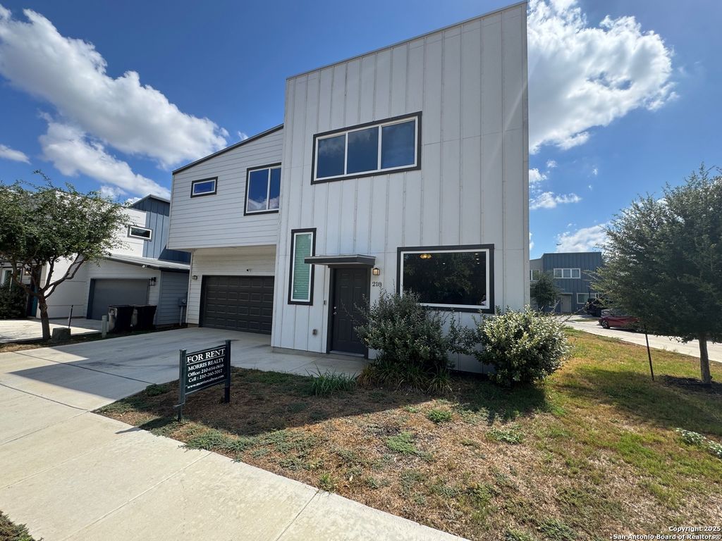 Photo of 218 Rainbow, San Antonio, TX 78209 (MLS # 1955460)