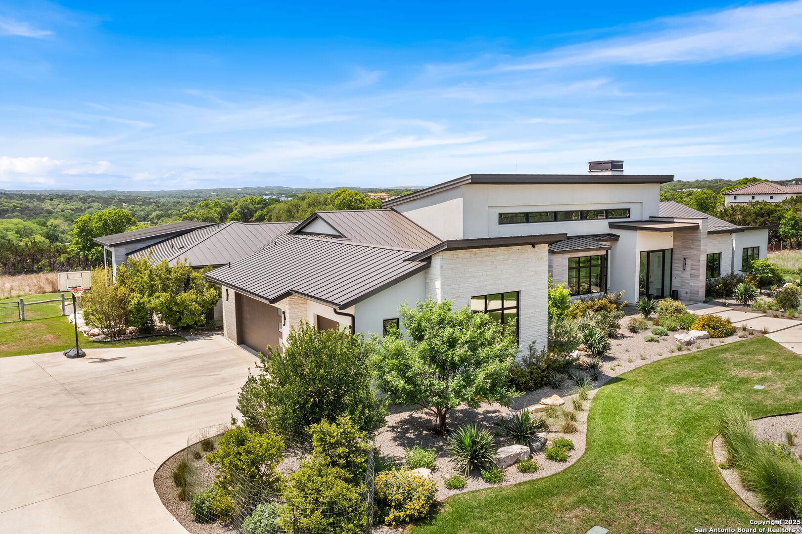 125 Monterey Trail