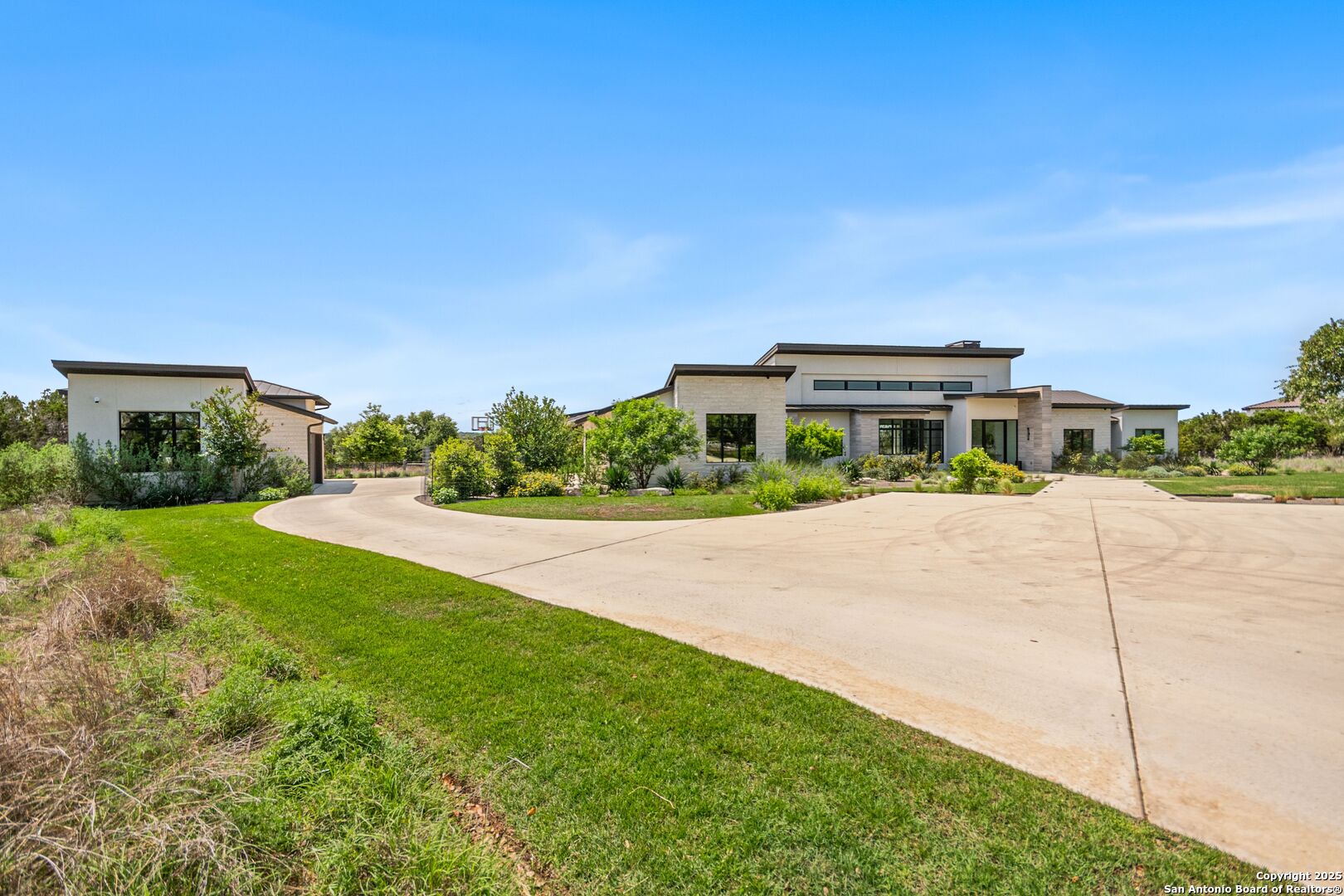 125 Monterey Trail