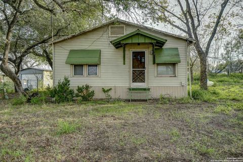 A home in Lytle