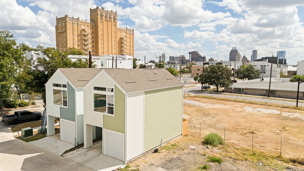 Photo of 310 W Evergreen St #113, San Antonio, TX 78212 (MLS # 1926566)