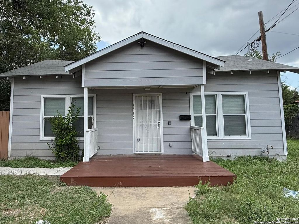 Photo of 1315 S Olive St, San Antonio, TX 78210 (MLS # 1919854)