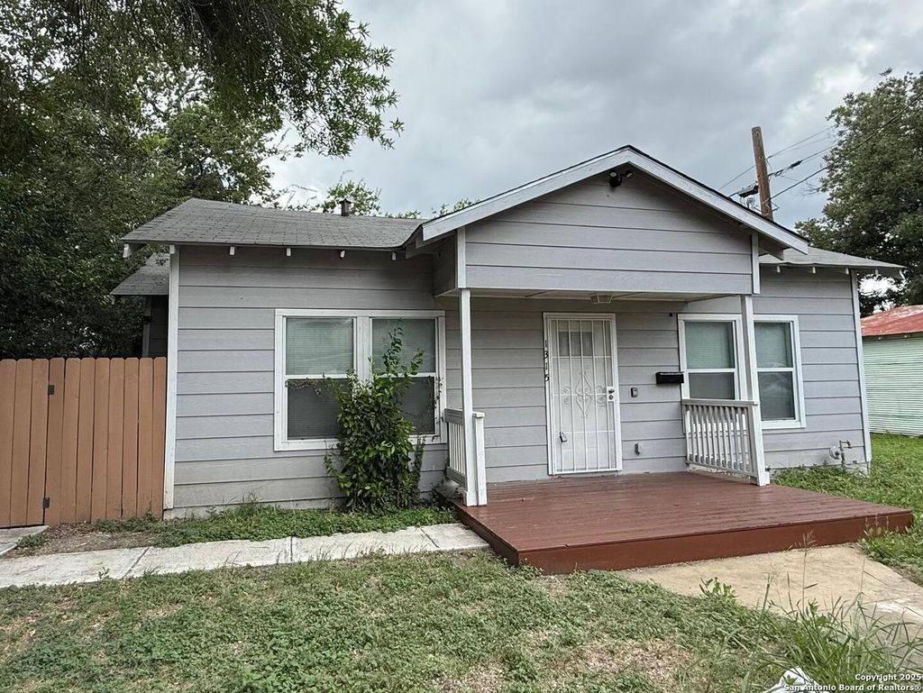 Photo of 1315 S Olive St, San Antonio, TX 78210 (MLS # 1919854)