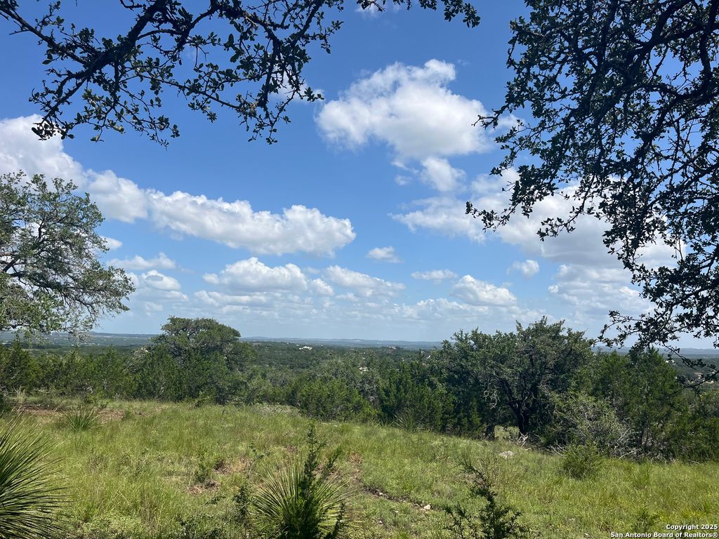 Photo of 189 Cordillera Ridge, Boerne, TX 78006 (MLS # 1929897)