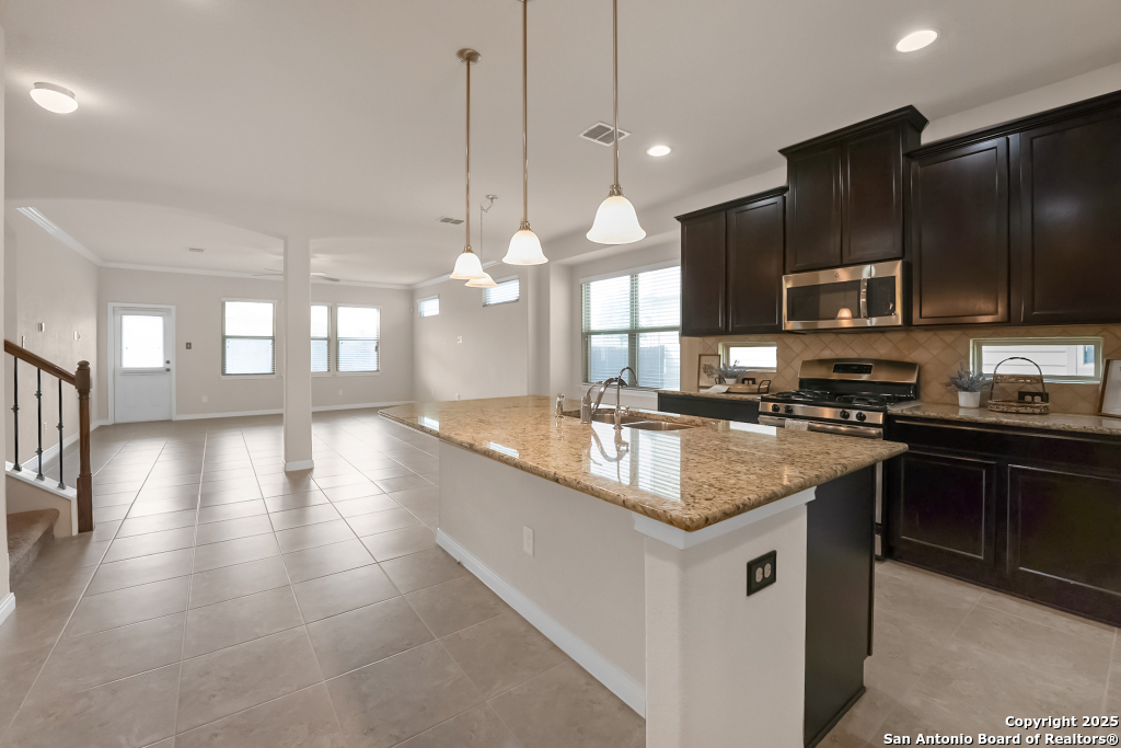 8435 Angelina Parke