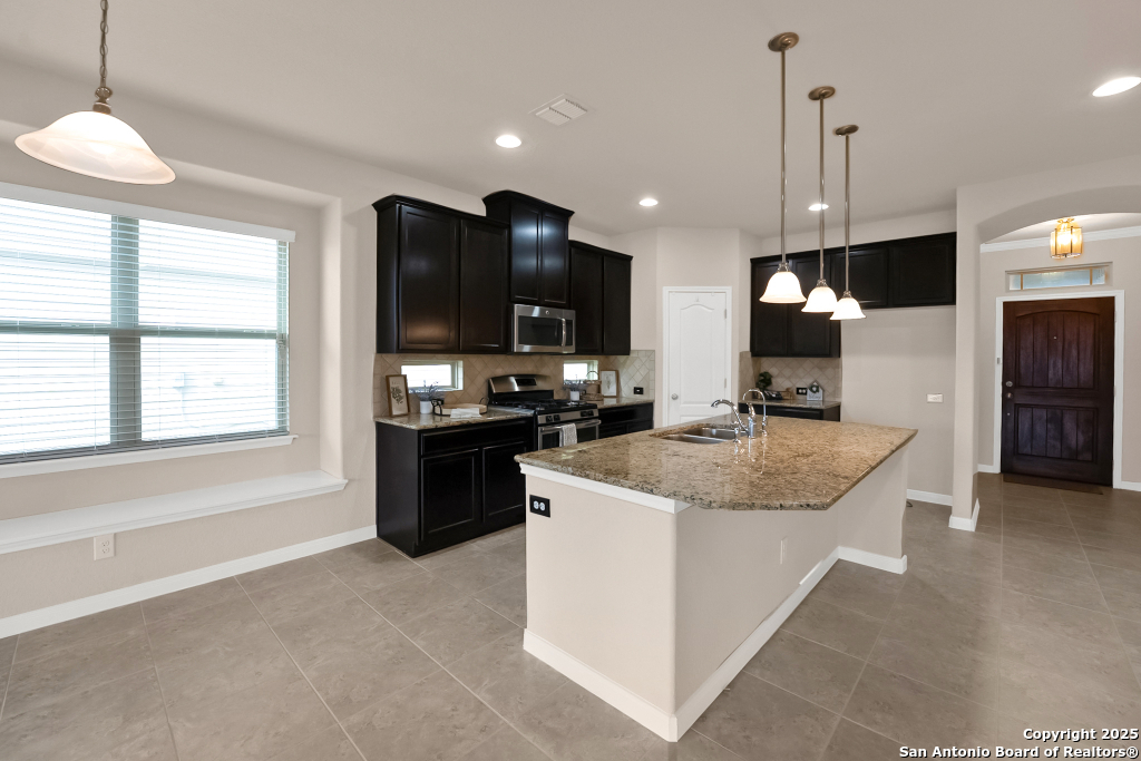 8435 Angelina Parke