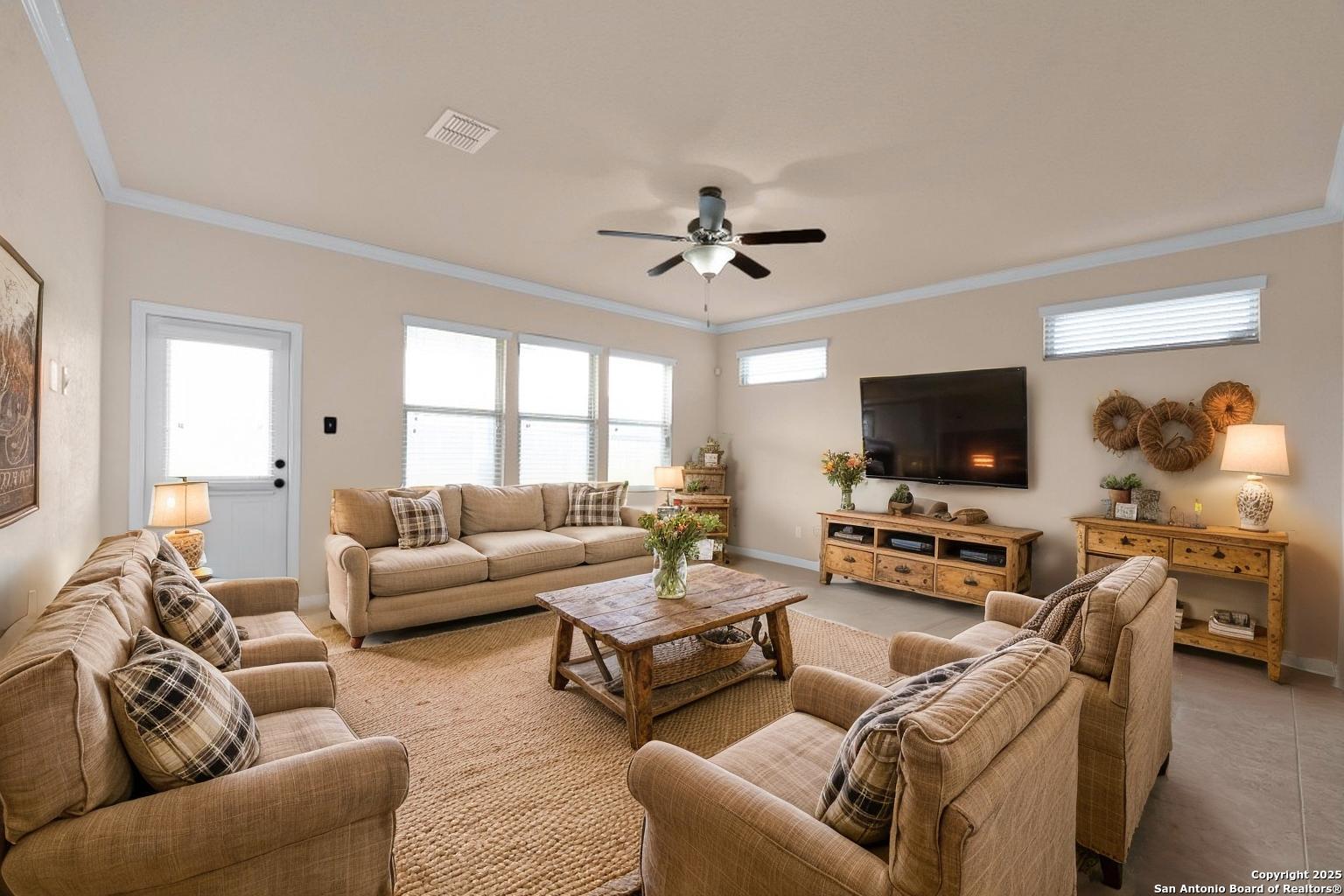 8435 Angelina Parke