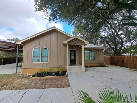 A home in Poteet