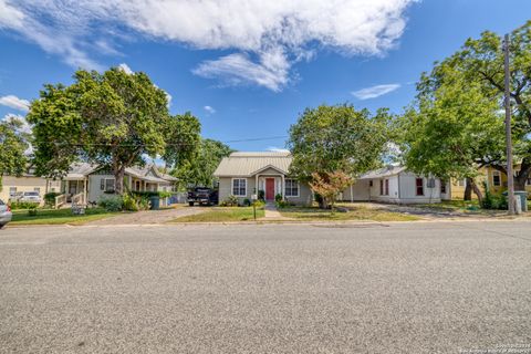 A home in Uvalde