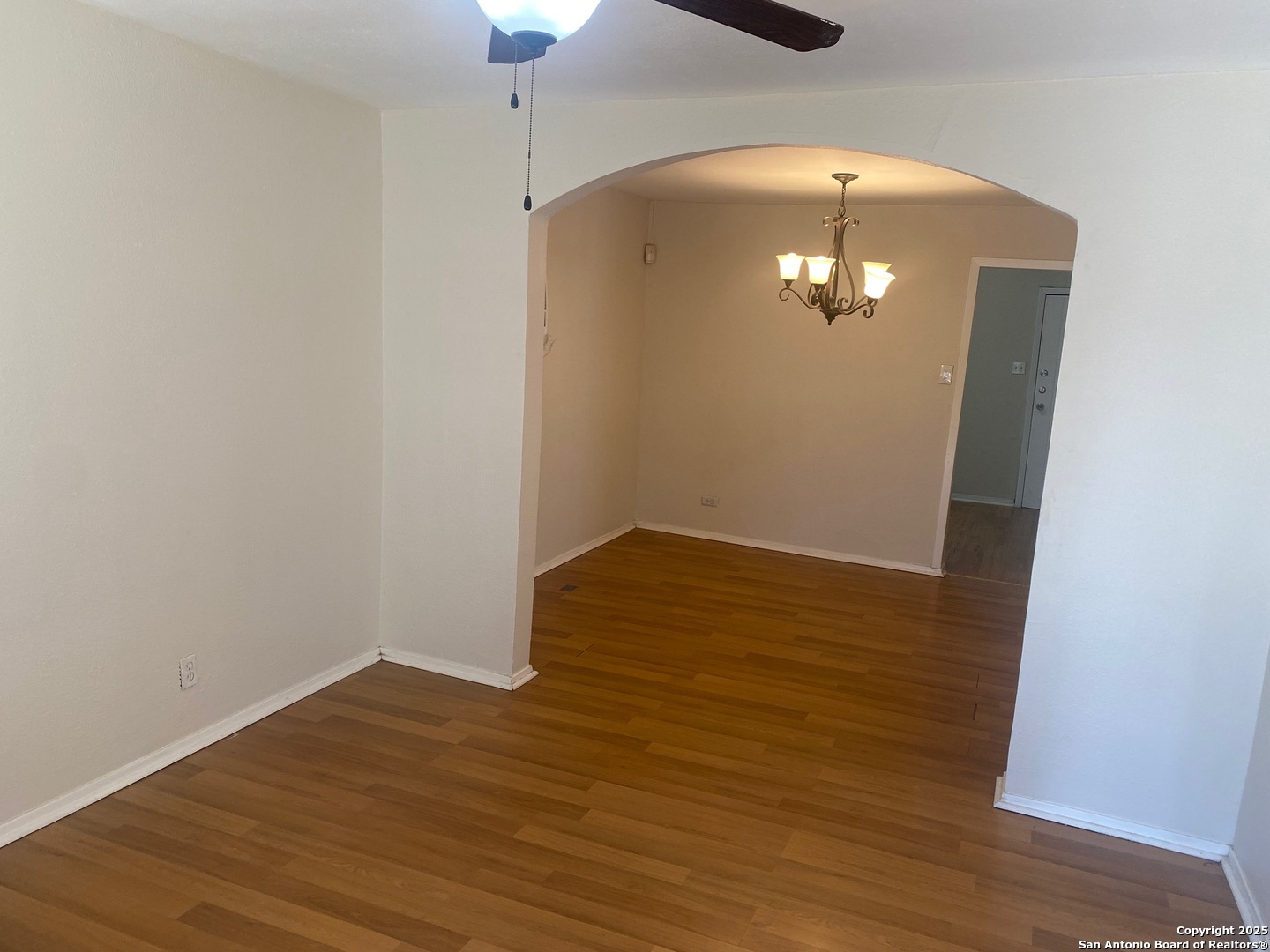 247 E Baylor