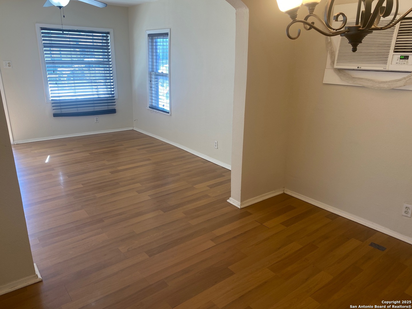 247 E Baylor