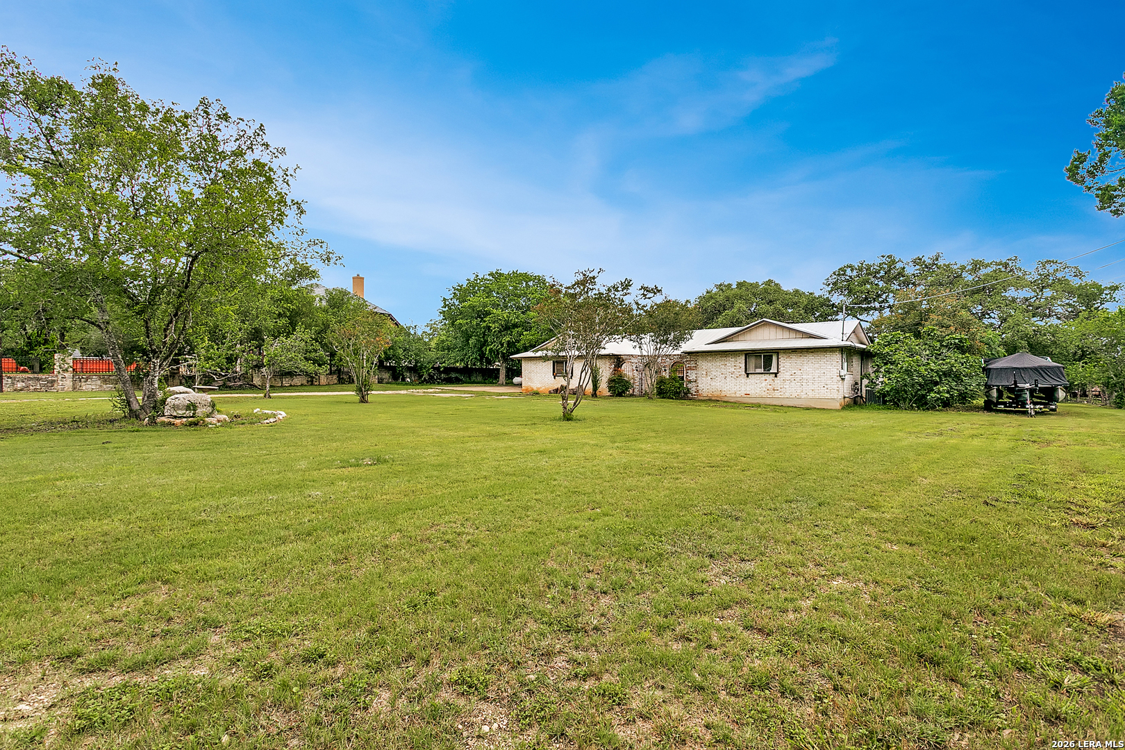 3881 MENGER DR