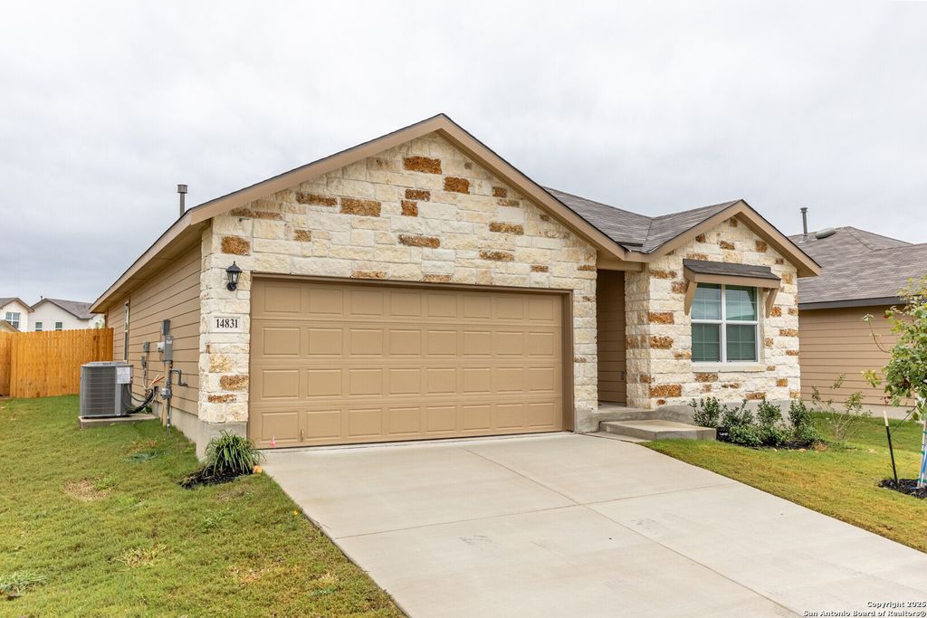 Photo of 14831 sabine loop, San Antonio, TX 78253 (MLS # 1926052)