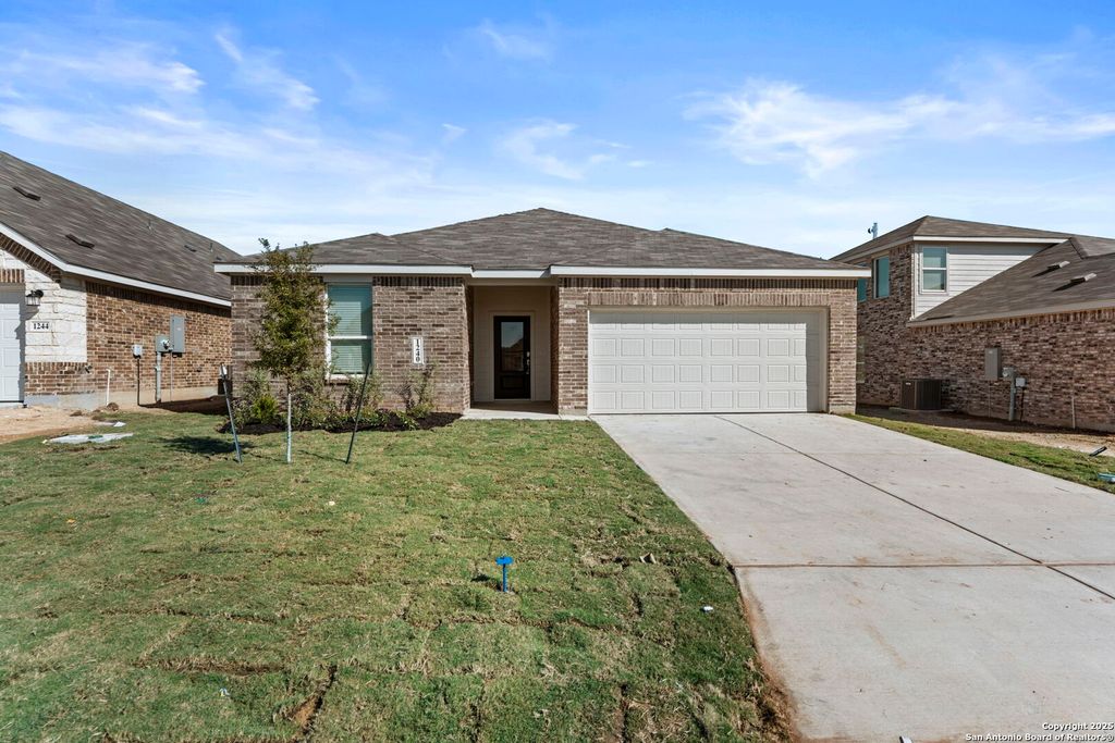 Photo of 1240 Fox Wing Way, New Braunfels, TX 78132 (MLS # 1922696)