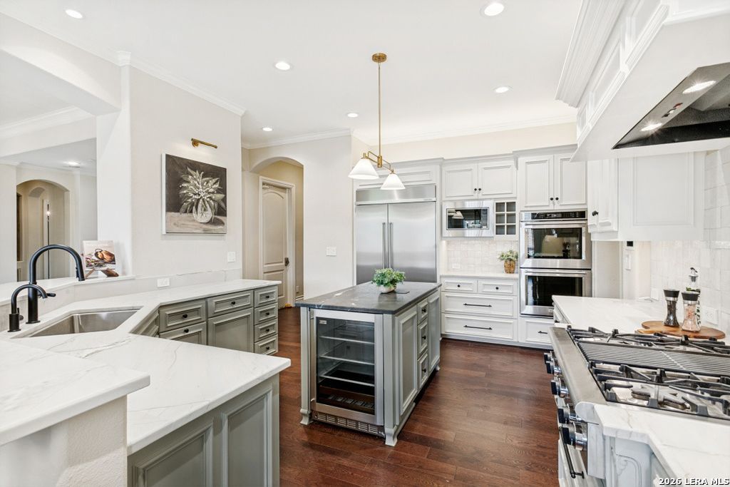 Photo of 610 TERRELL RD, San Antonio, TX 78209 (MLS # 1957302)