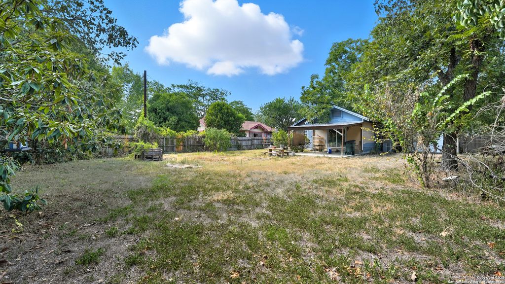 Photo of 415 Elm, Seguin, TX 78155 (MLS # 1910038)
