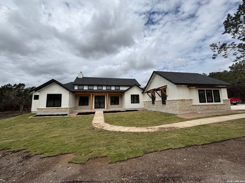 Photo of 129 AERMOTOR LN, Boerne, TX 78006 (MLS # 1957375)