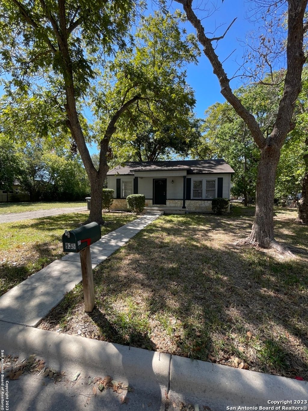 Photo of 935 ALLEN AVE, New Braunfels, TX 78130 (MLS # 1927386)