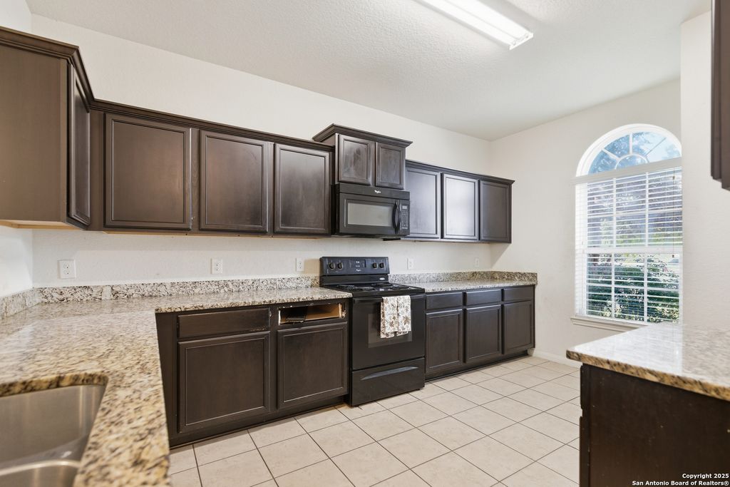 Photo of 6023 Pleasant Lake, San Antonio, TX 78222 (MLS # 1915517)