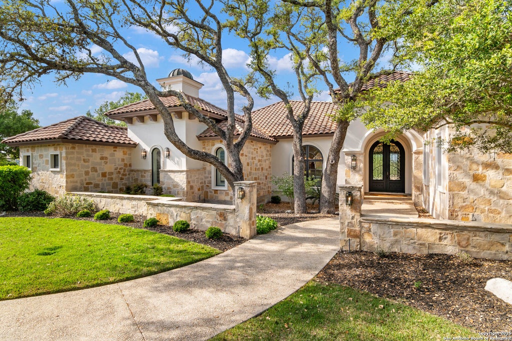 Photo of 147 Augusta, Boerne, TX 78006 (MLS # 1921795)